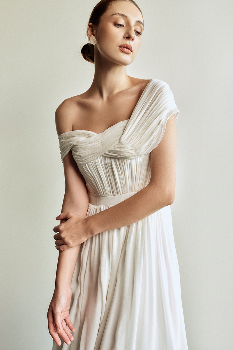 CLARA WHITE DOVER A-LINE GOWN - CULT MIA