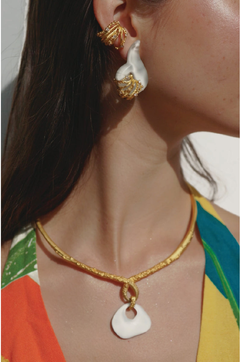 EMBER WHITE AND GOLD NECKLACE - CULT MIA