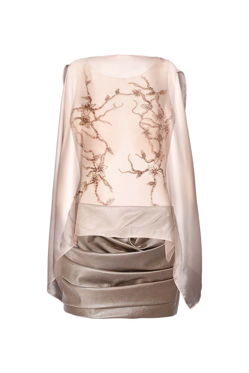 Do Long Whispered Light co-ord set featuring a stylish matching top and pants in soft, lightweight fabric.