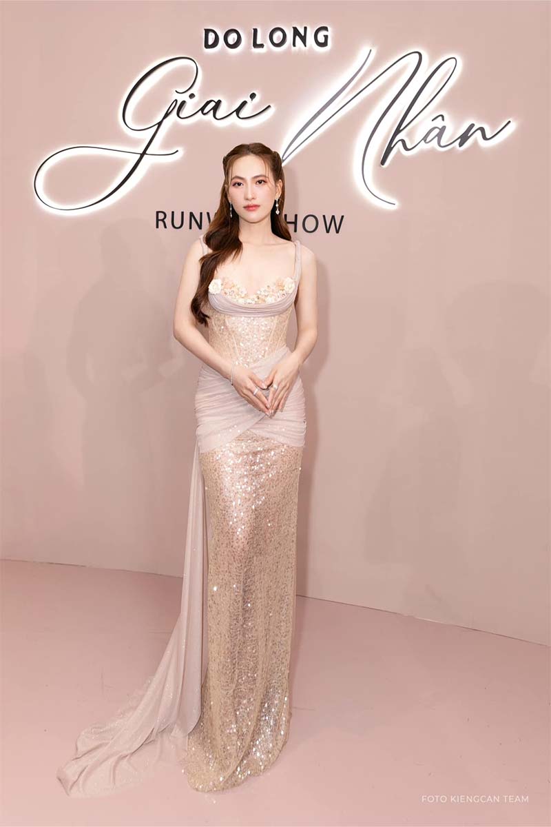 FLORAL NUDE GOWN - CULT MIA