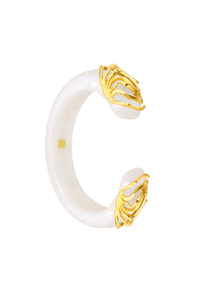 SERENITY WHITE AND GOLD BRACELET - CULT MIA