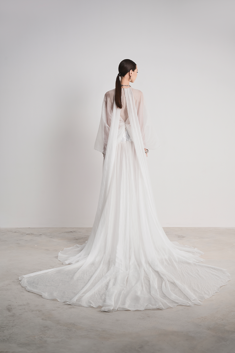 CLOUDY ELEGANT GOWN IN WHITE - CULT MIA