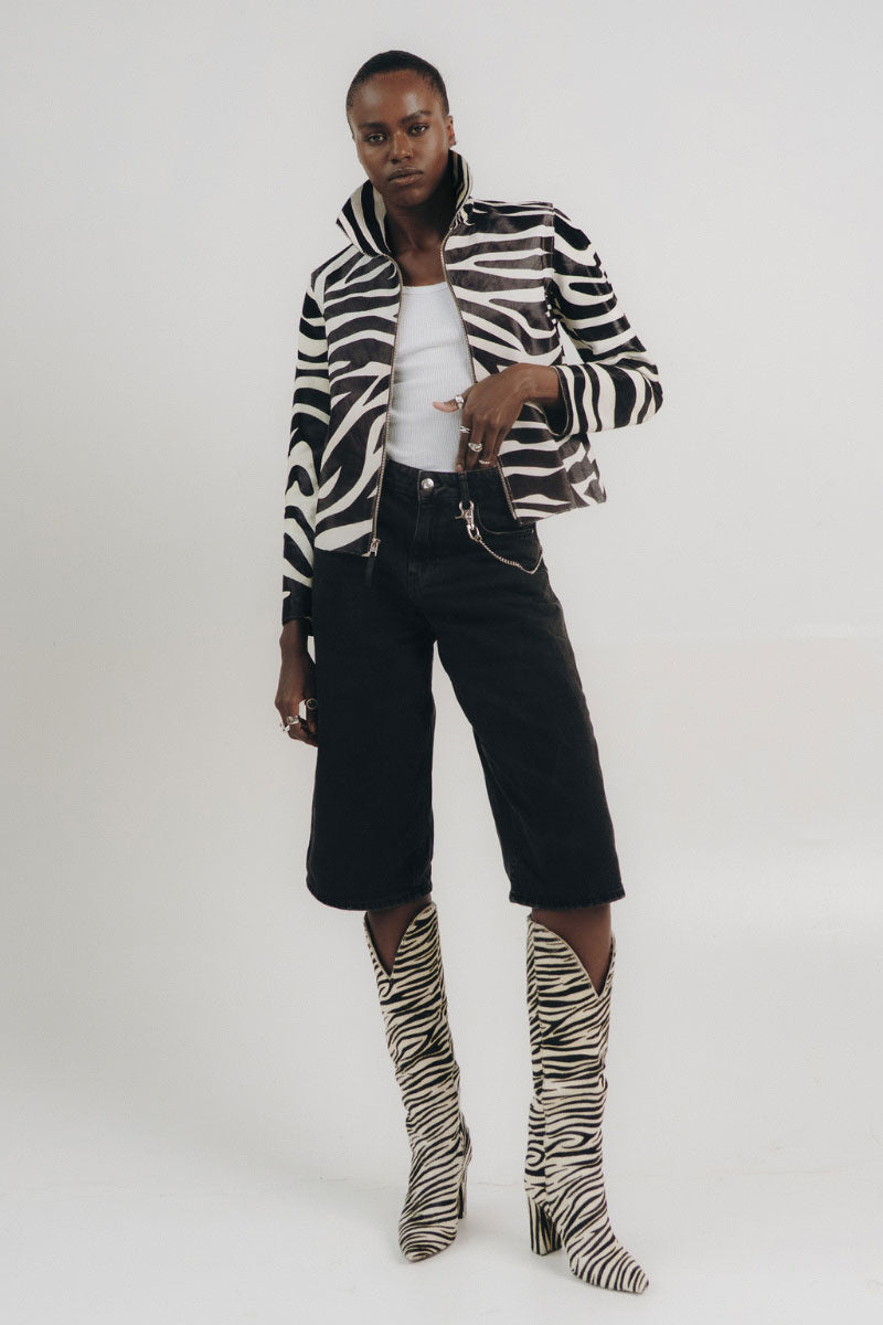 ZUT Ashford jacket in thin zebra pattern, stylish women's jacket with black and white zebra print fabric.