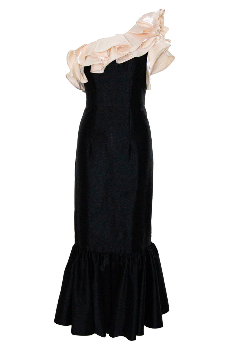 RYLAI ONE SHOULDER FISHTAIL MIDAXI IN BLACK/NUDE - CULT MIA