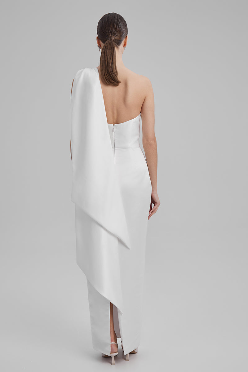 GIGI WHITE MAXI DRESS WITH CAPE BOW | CULT MIA