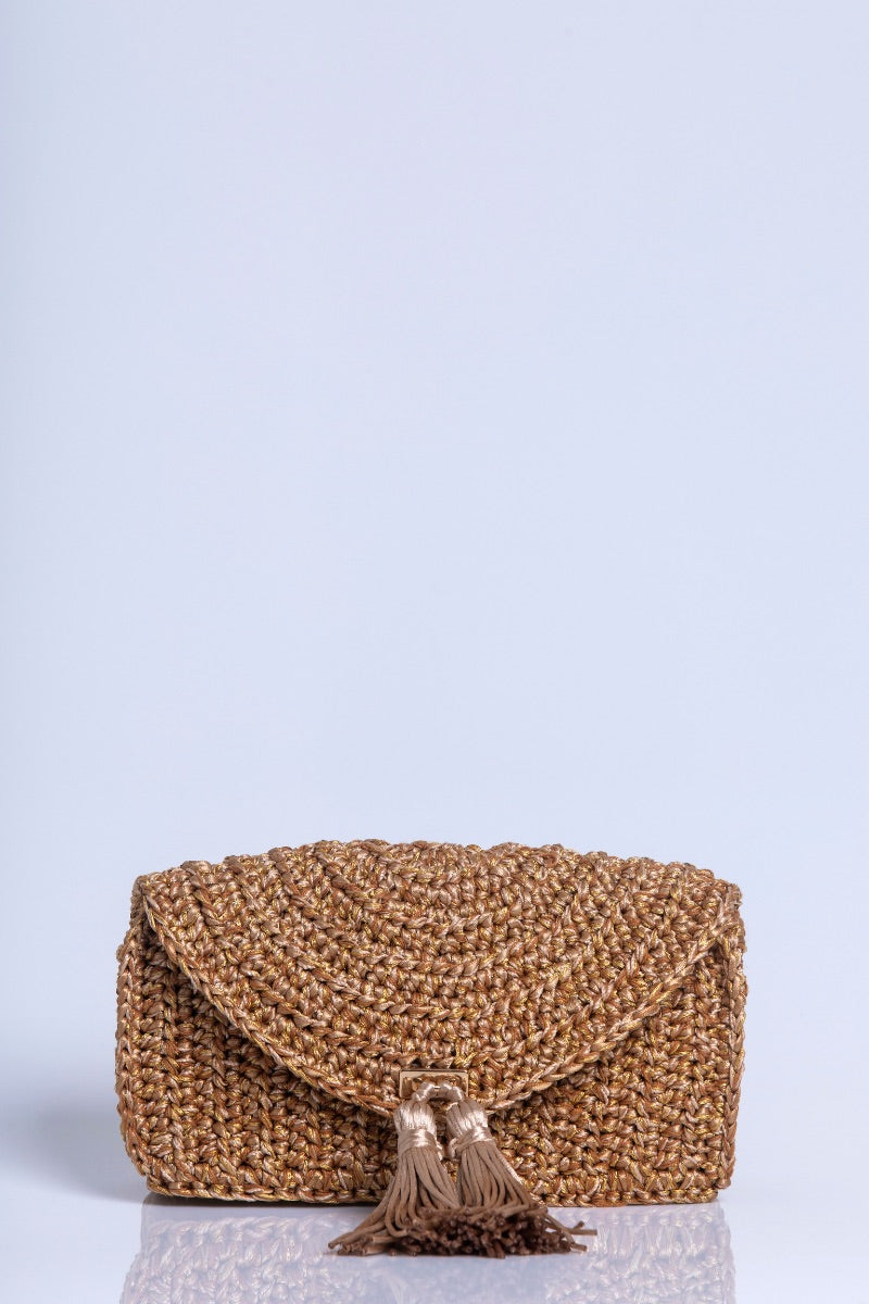 Gold Catarina Mina Horizonte shoulder bag with sleek design and adjustable strap, stylish accessory for everyday use.