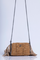 Catarina Mina MIRA in sand shoulder bag with adjustable strap and sleek design, perfect for casual or chic outfits.