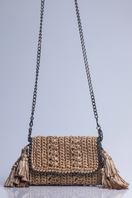 Catarina Mina MIRA in sand shoulder bag with adjustable strap and minimalist design, featuring smooth leather finish.