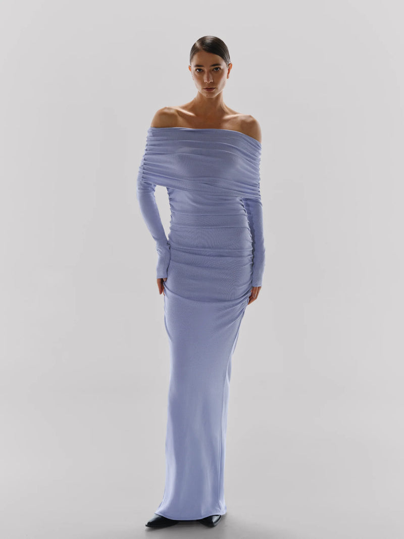 فستان فوجي في مالفا