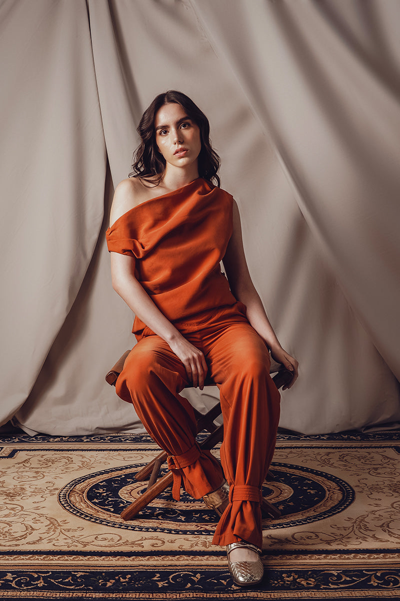 DUMA&CO Vital Blouse in soft fabric, featuring a classic shirt design with a button-up front and collar.
