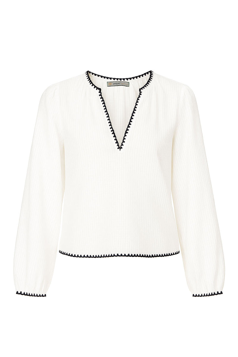 BUTTERFLY CROCHET TOP IN IVORY BLACK - CULT MIA