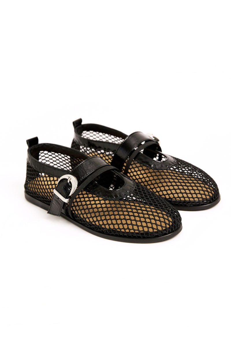 TUEAM'S Seanlly ballet flats in black fishnet with rounded toe and low heel, stylish and comfortable for everyday wear.