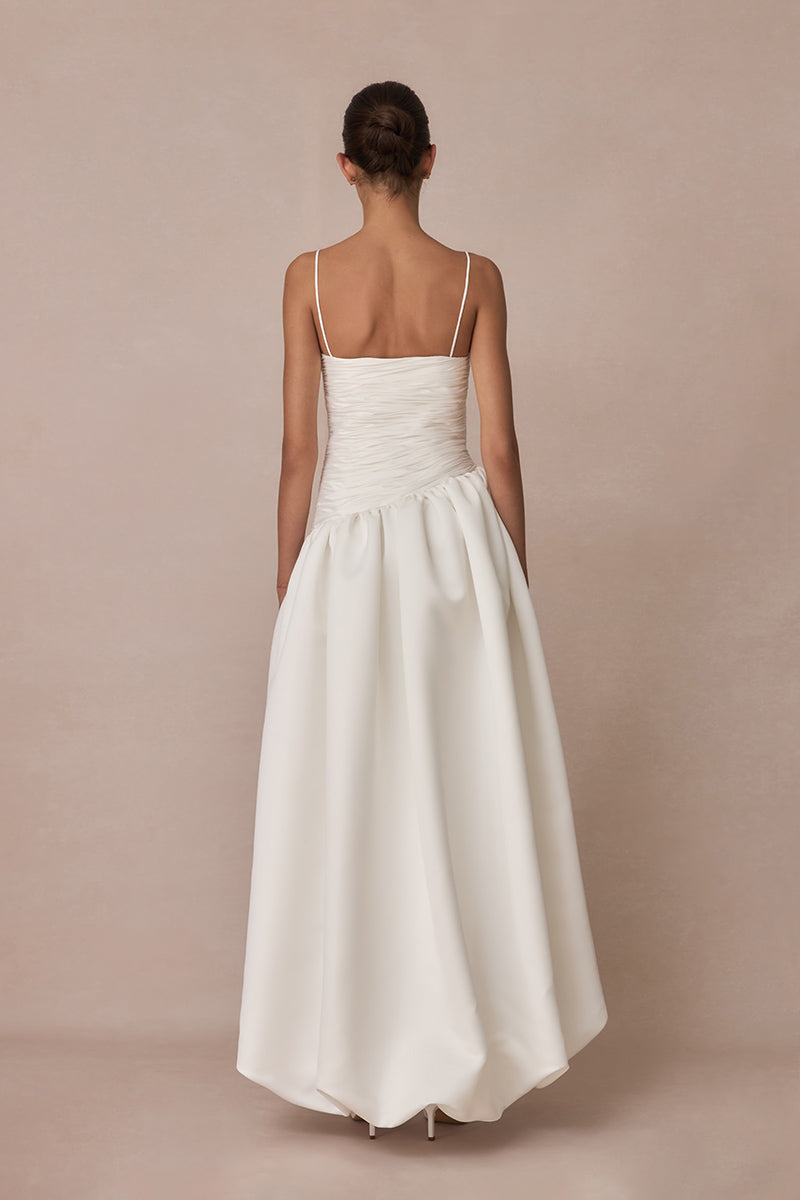 BALLOON WHITE MAXI DRESS - CULT MIA