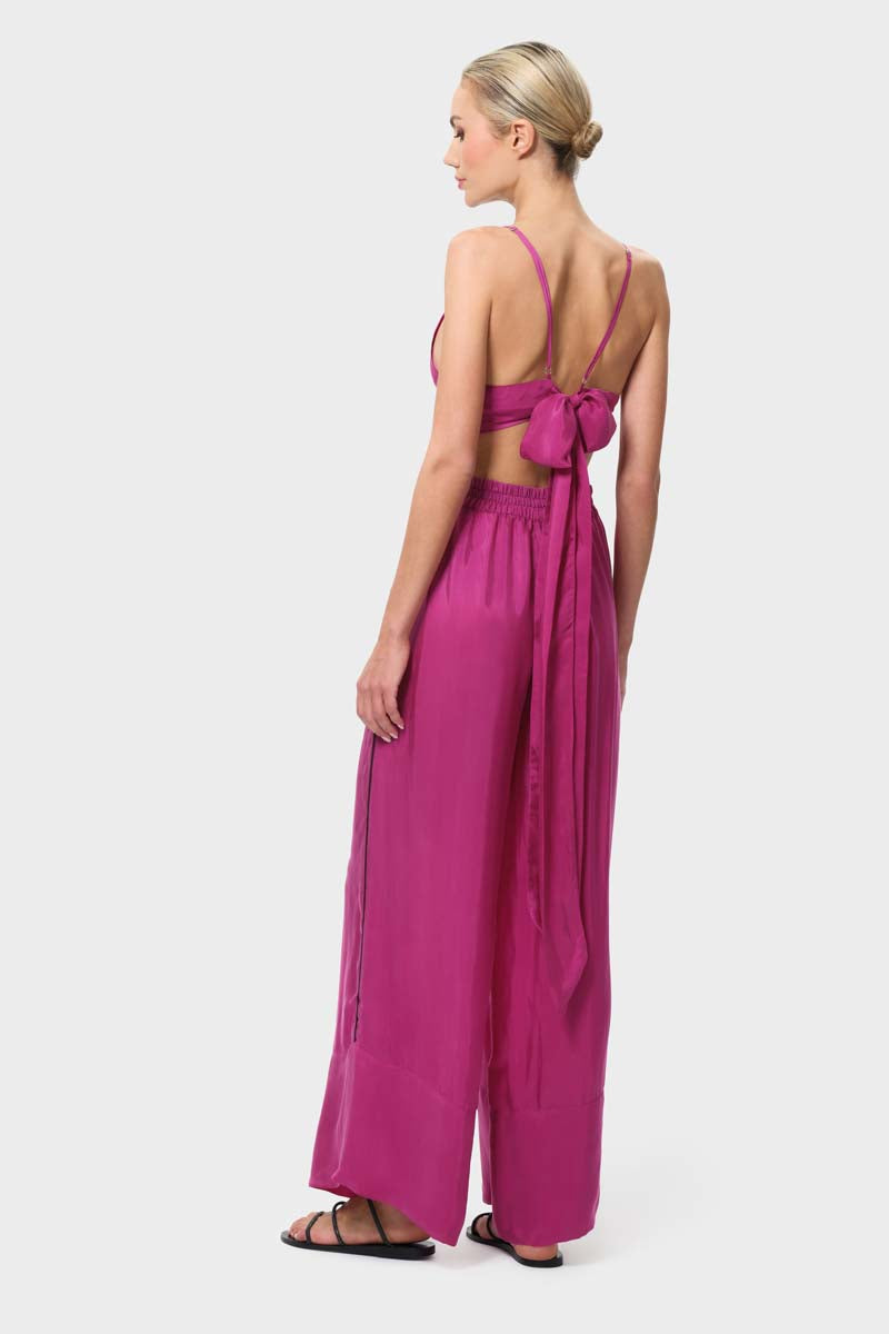 niLuu Begonvil lounge pants shown from the back, featuring relaxed fit, soft fabric, and comfortable waistband.