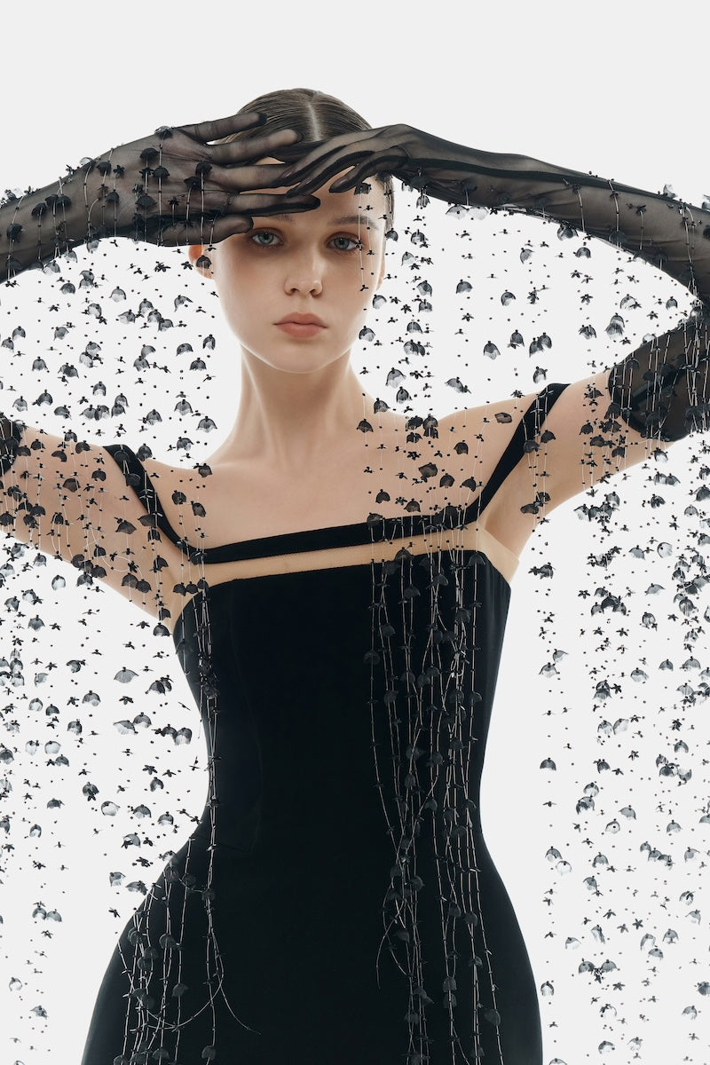 BLACK FLOWERS GLOVES | CULT MIA | Montsand BLACK FLOWERS GLOVES | CULT MIA | Montsand