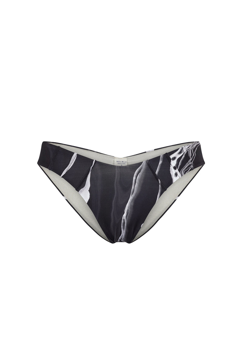 Nelblu Morpho bikini bottom with full coverage in black print, featuring a stylish and comfortable swimwear design.