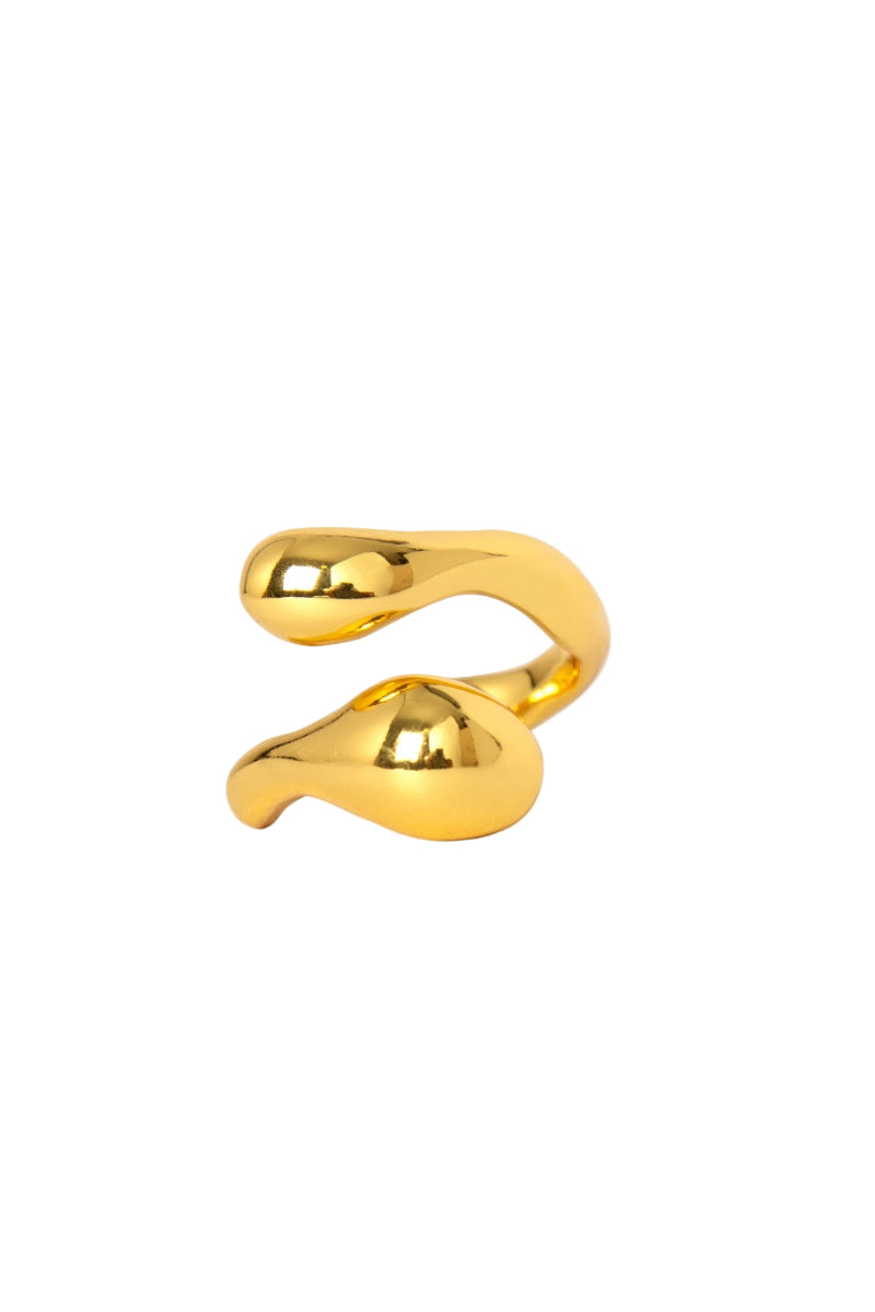 Gold CICLO ring by Eugenia Ospina, featuring a sleek, modern design with a smooth, polished finish.