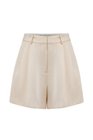 URB MARIT shorts in neutral fabric with a relaxed fit, featuring a drawstring waist and side pockets.