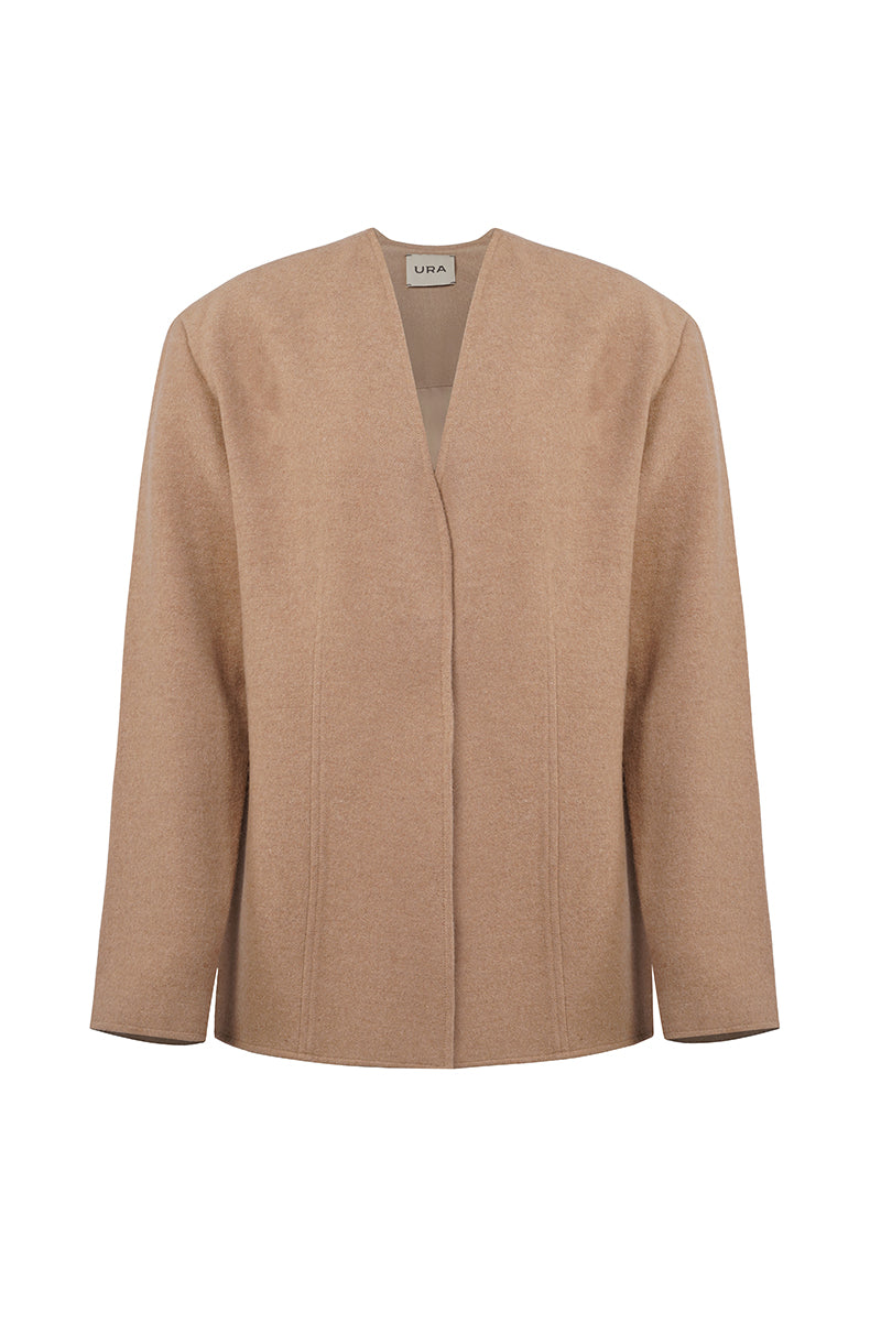 URA Leah blazer, stylish tailored blazer for women, in a classic design, shown in black with lapels and button details.