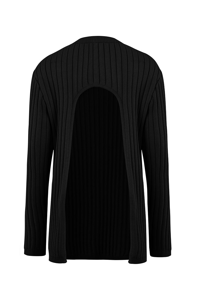 URA MORGAN top, stylish women's blouse with a relaxed fit, featuring a soft fabric and trendy design, shown in the image.