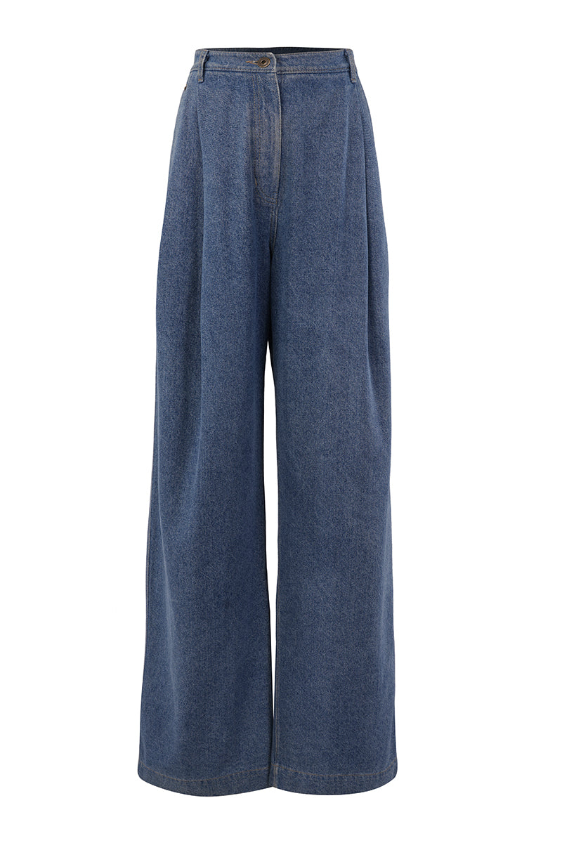 URA Denise stone-washed jeans, casual trousers with a relaxed fit, shown in a light, faded stone wash denim style.