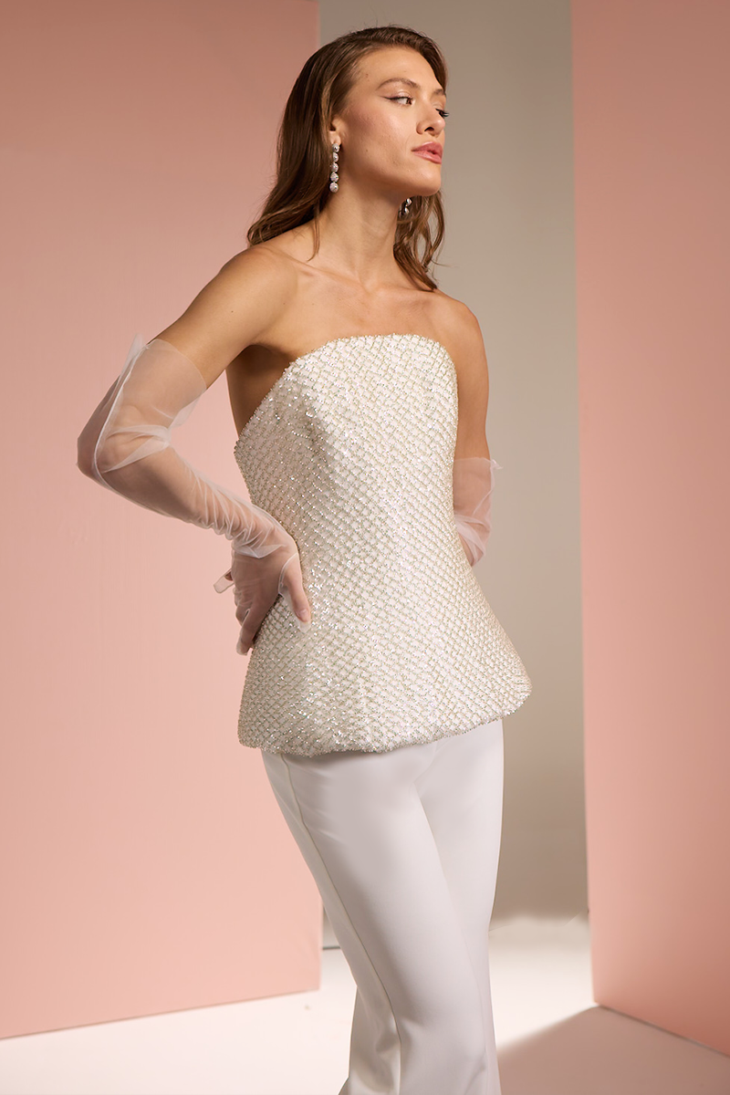 CORSET TOP WITH FLARED TROUSERS SET IN WHITE | CULT MIA | Joanna CORSET TOP WITH FLARED TROUSERS SET IN WHITE | CULT MIA | Joanna