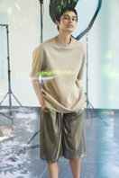 URA HIS T-shirt in sand, a casual men's top with a comfortable fit and subtle texture, perfect for everyday wear.