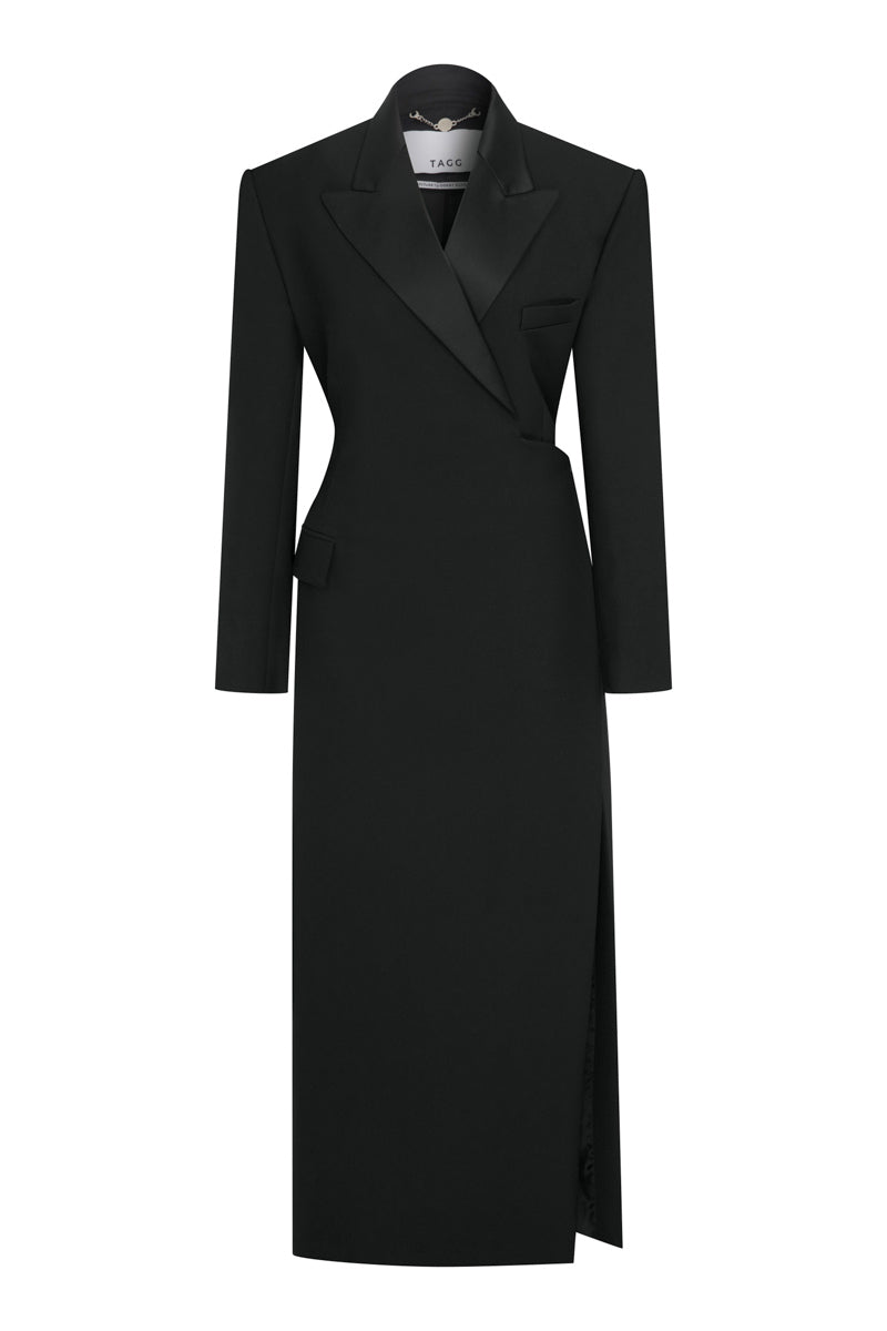 Tagg coat with a stylish side slit, featuring a tailored design and neutral color, perfect for a modern, elegant look.