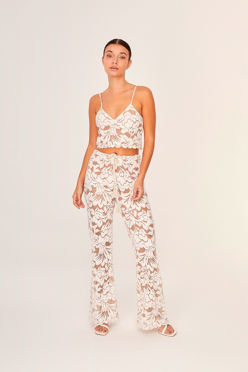 CREME CAMISOLE CROP - CULT MIA