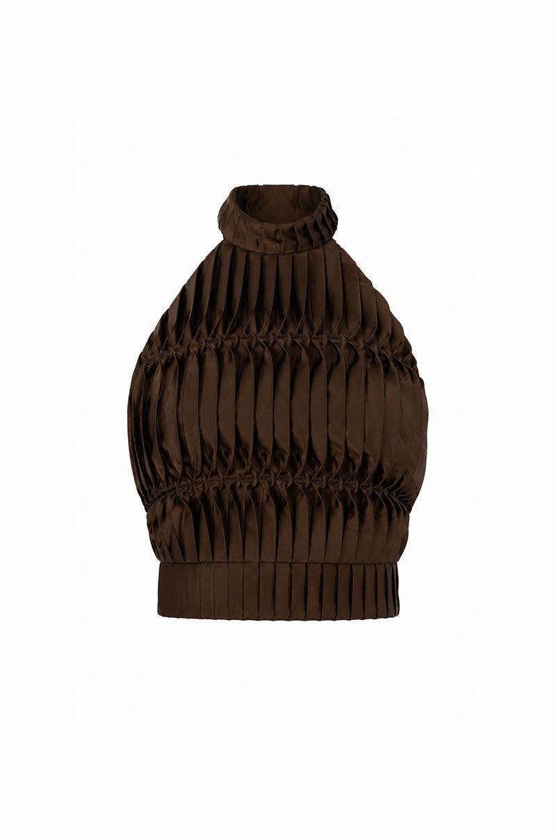 Maylé Vásquez cacao brown top, stylish women's clothing, close-up of fabric and design details.