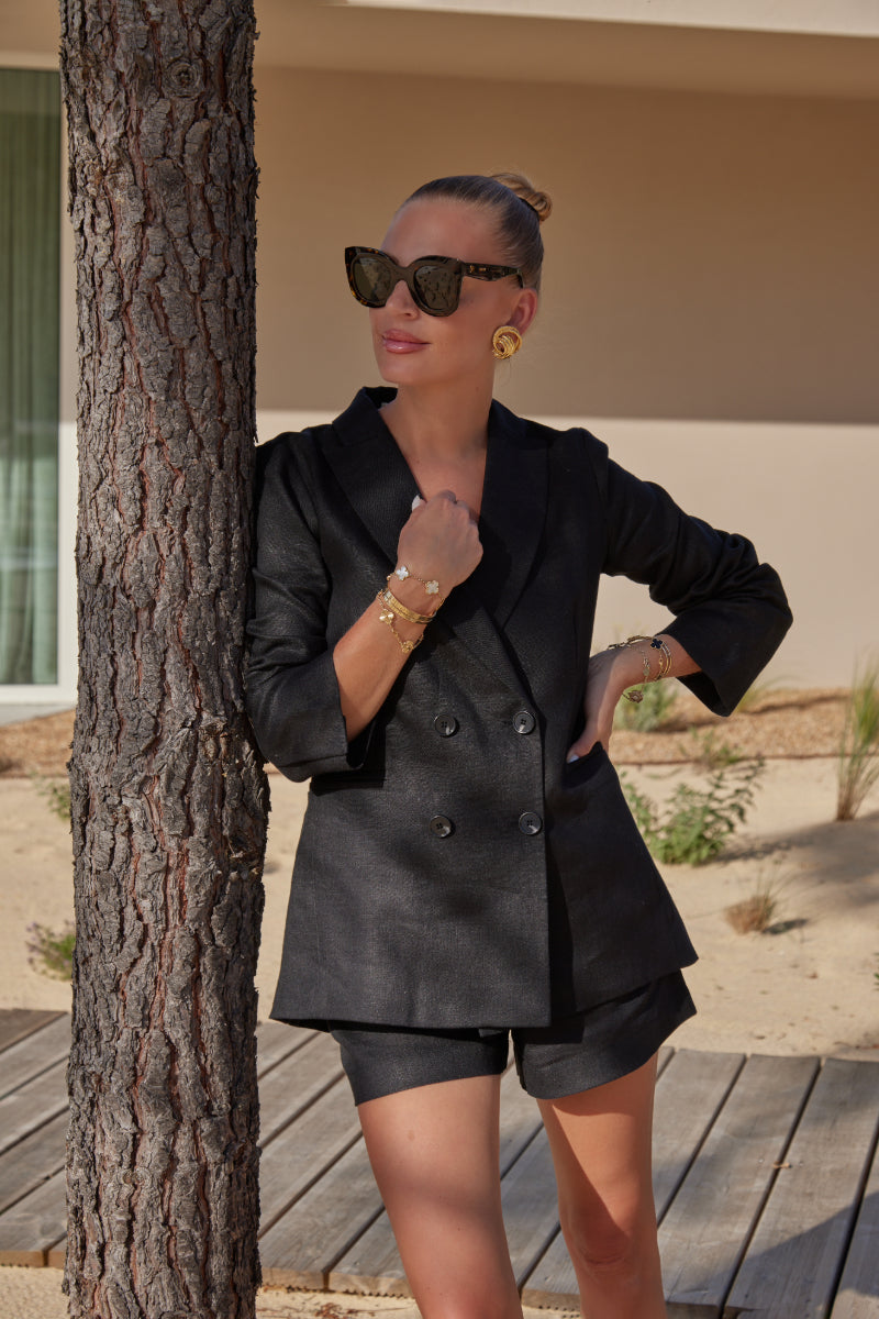CASSIE BLACK LINEN ROLLED SHORTS - CULT MIA