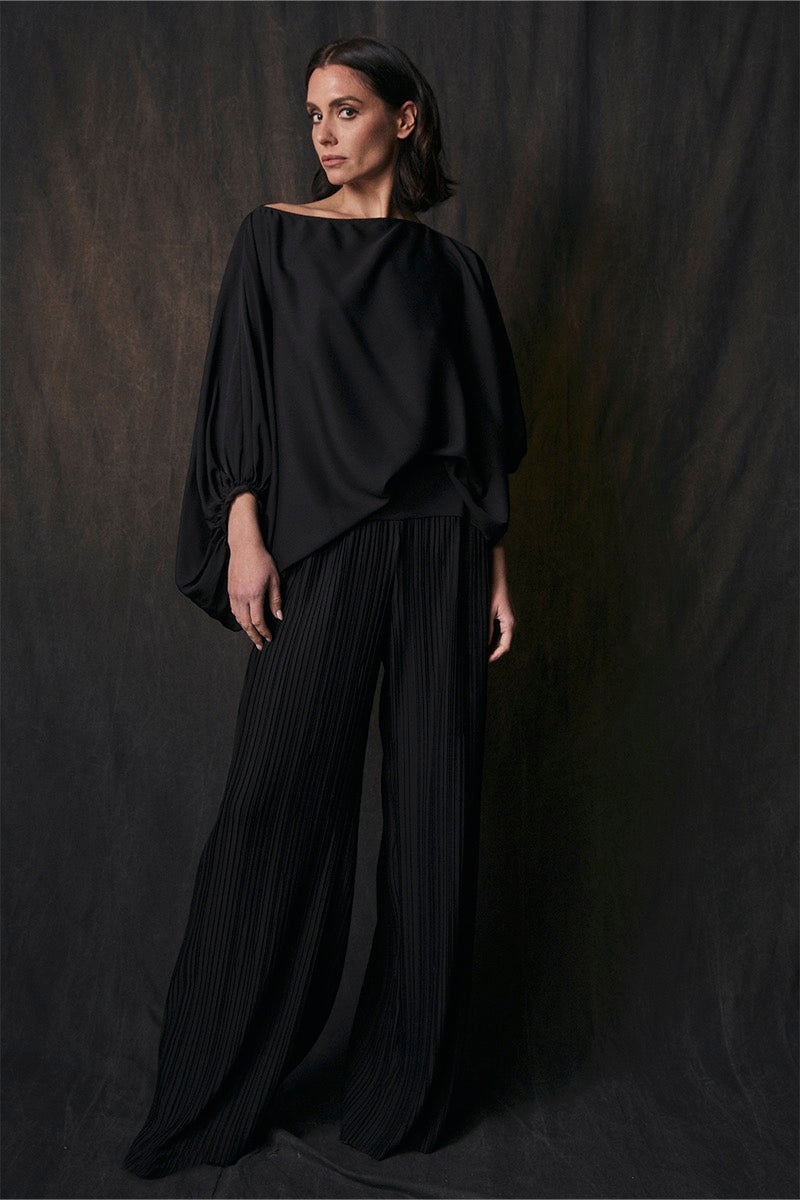 PLEATED PANT IN BLACK