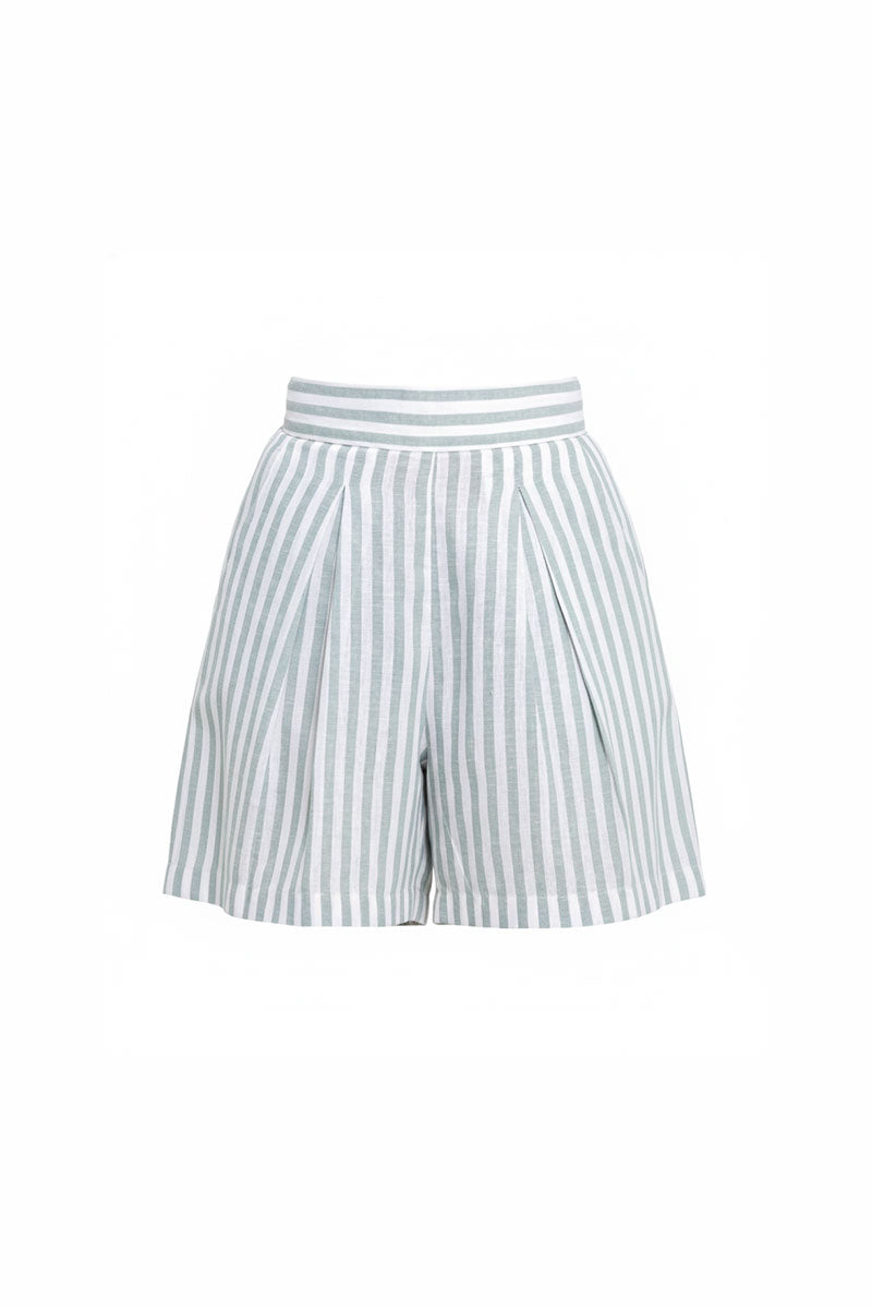 Maylé Vásquez Chispa Shorts in Summer Dreams, lightweight denim shorts with colorful floral embroidery, casual summer style.