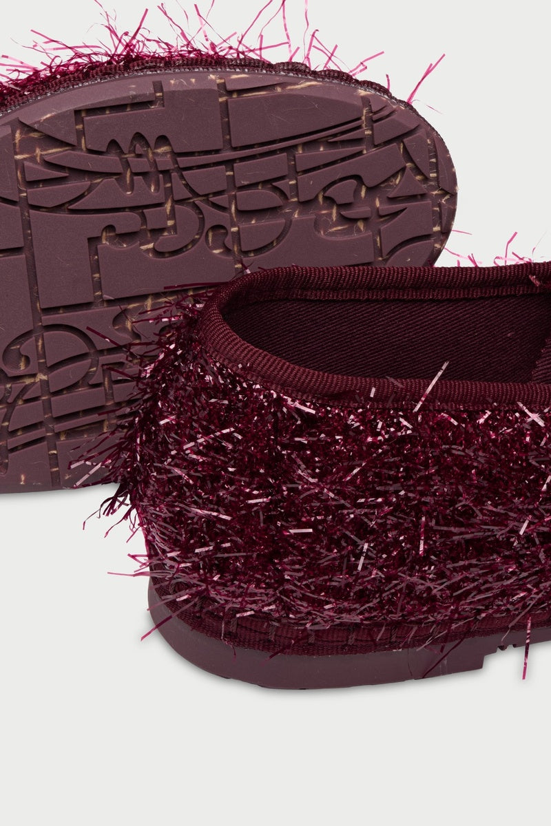 Flabelus Claire Frisson burgundy flats with pointed toe and sleek design, shown on a neutral background.