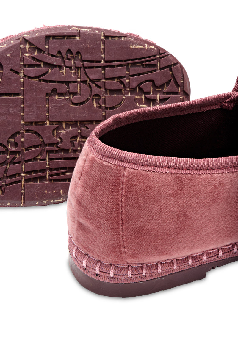 Flabelus Claire pink flats with pink piping, featuring a sleek design and comfortable slip-on style.