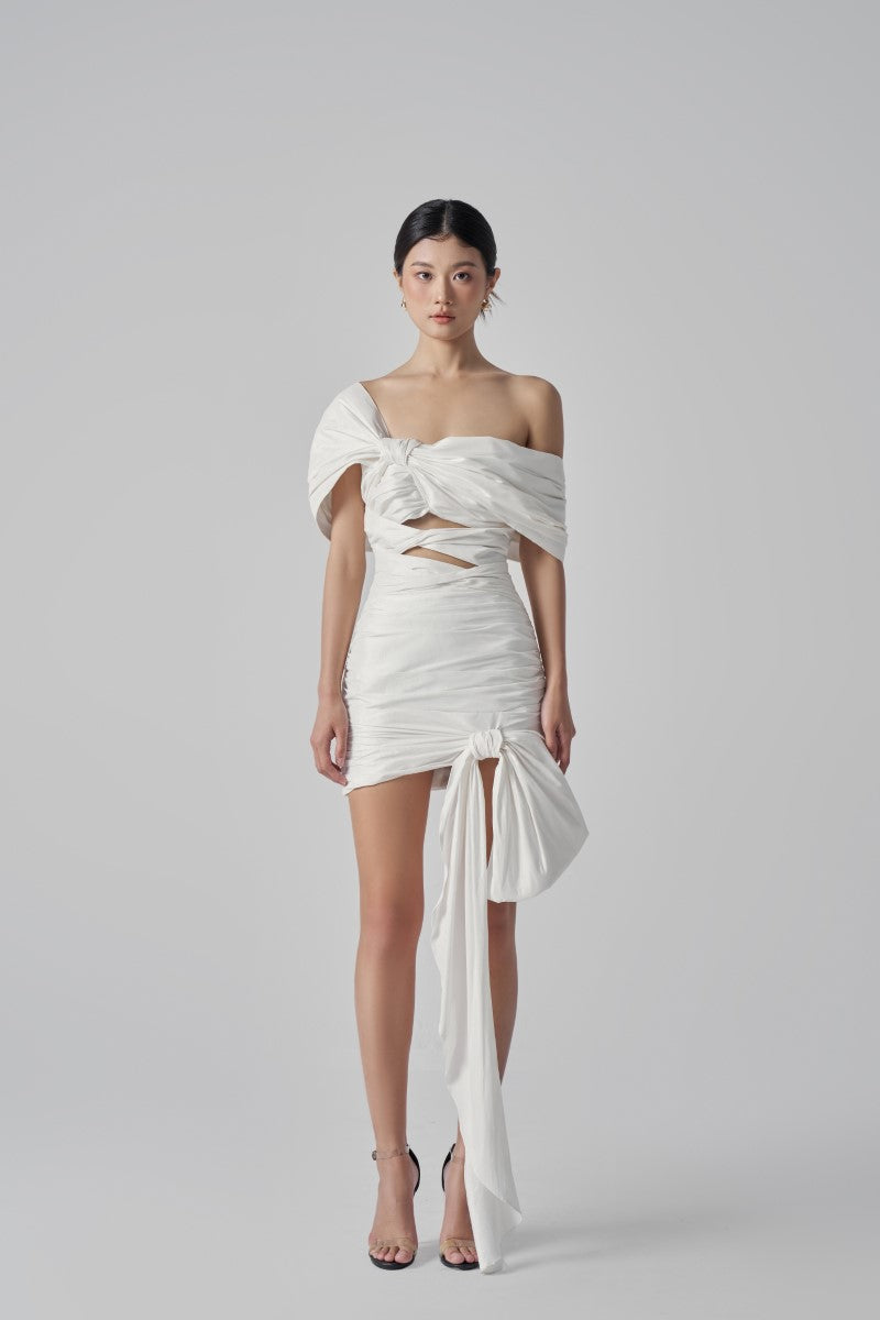 KENDALL TAFFETA CUT OUT DRESS IN WHITE - CULT MIA