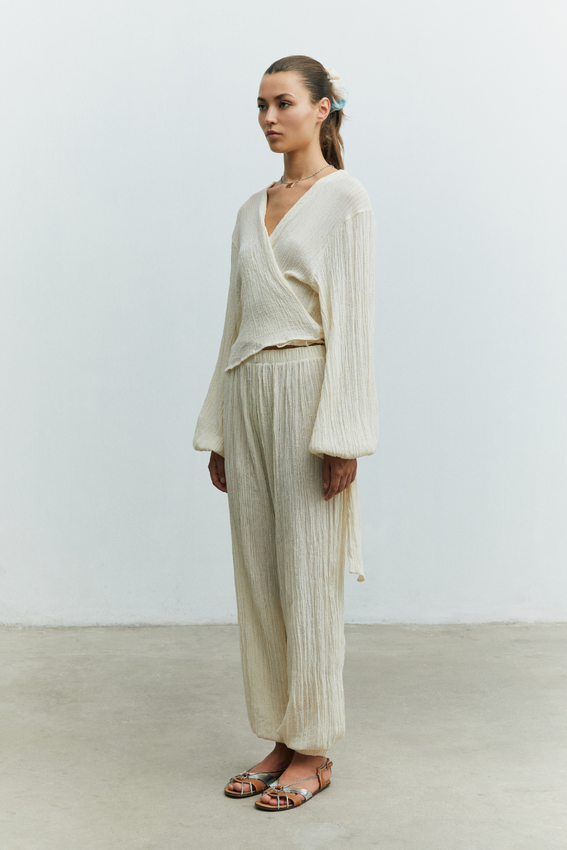 ECRU MIN WRAP TOP - CULT MIA