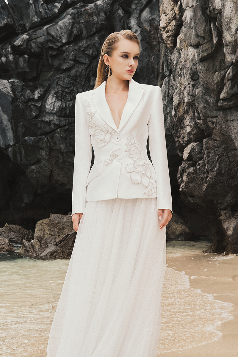 NOTCHED LAPEL FLORAL EMBELLISHED BLAZER AND A-LINE SKIRT - CULT MIA
