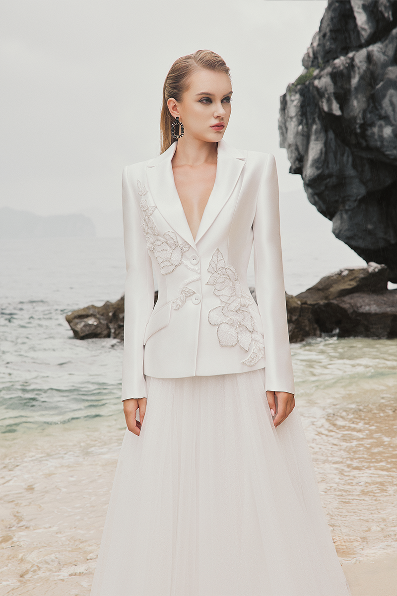 NOTCHED LAPEL FLORAL EMBELLISHED BLAZER AND A-LINE SKIRT - CULT MIA