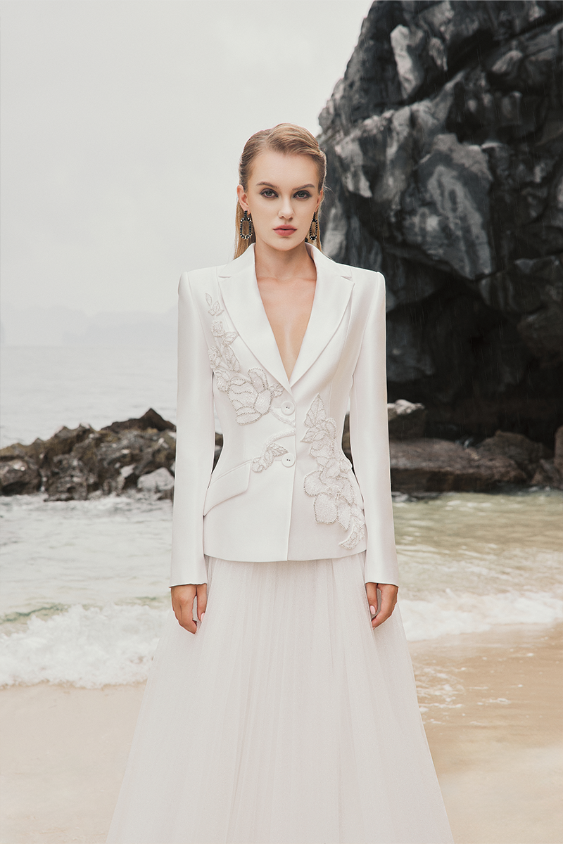NOTCHED LAPEL FLORAL EMBELLISHED BLAZER AND A-LINE SKIRT - CULT MIA