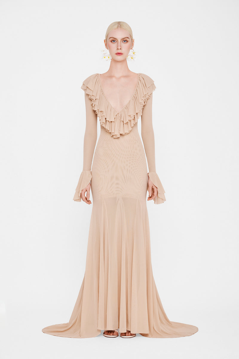 Valenciani Cult Mia X The Seraphina maxi dress in flowing fabric, featuring a stylish design perfect for elegant occasions.