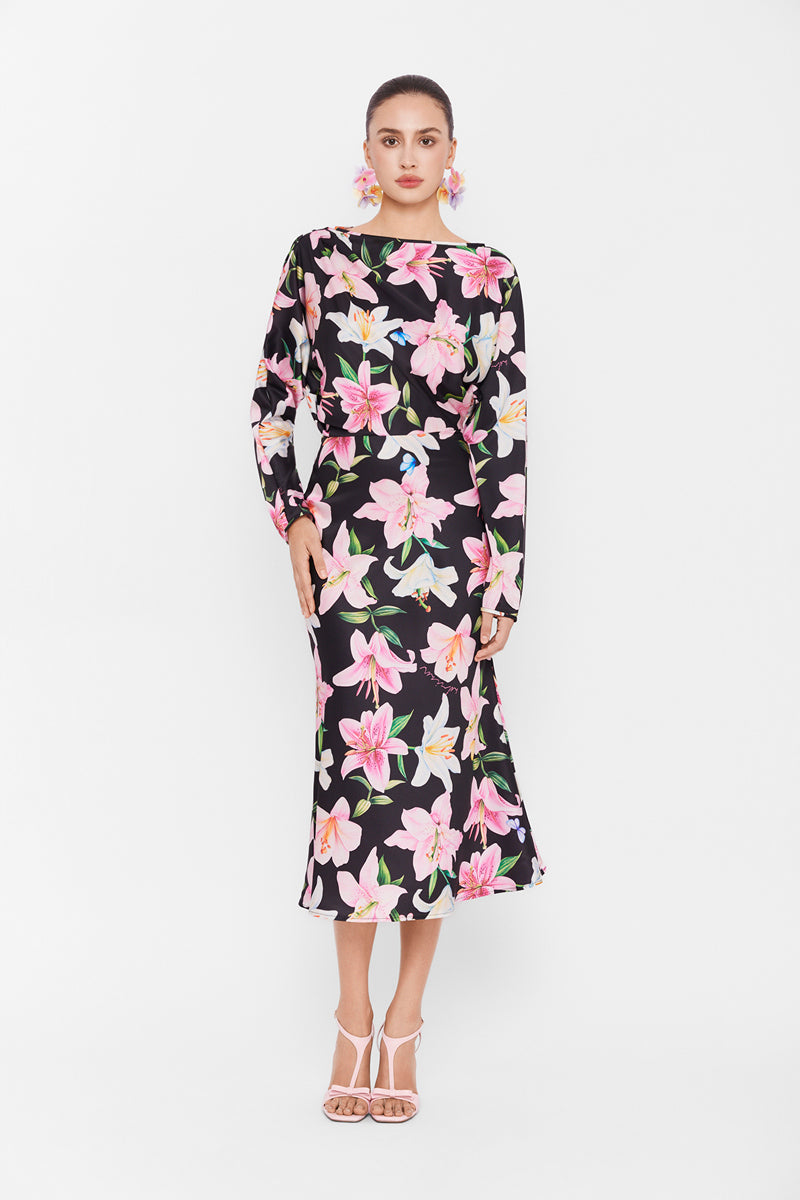 Valenciani long sleeve multicolor midi dress with flowing fabric, stylish design, perfect for casual or semi-formal occasions.