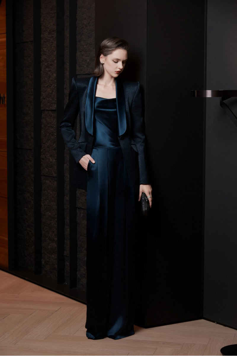 LEKIEU Lucca jacket in midnight blue, stylish outerwear featuring a fitted design and modern details, perfect for layered looks.