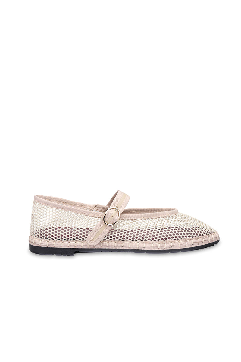 Flabelus Isabella flats in creme, stylish slip-on shoes with a sleek design, perfect for casual or dressy occasions.
