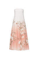 By Haó Elysia strapless maxi dress in flowing fabric, featuring a fitted bodice and elegant floor-length skirt.