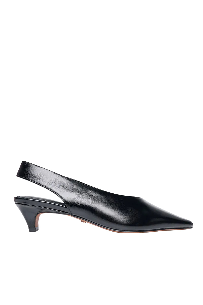 DOWNTOWN HEELS IN BLACK
