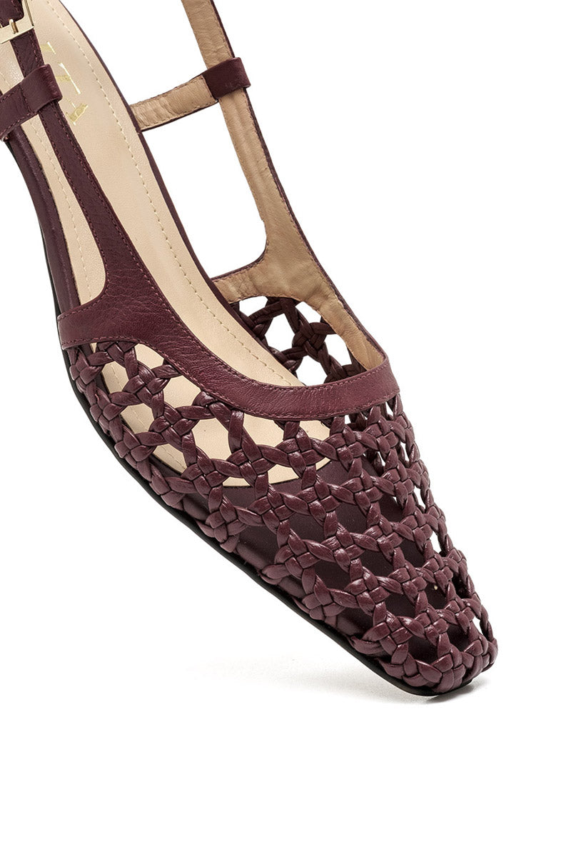 ALTA FIAMMA CRAFT wine heels with elegant black design and pointed toe, perfect for stylish occasions.