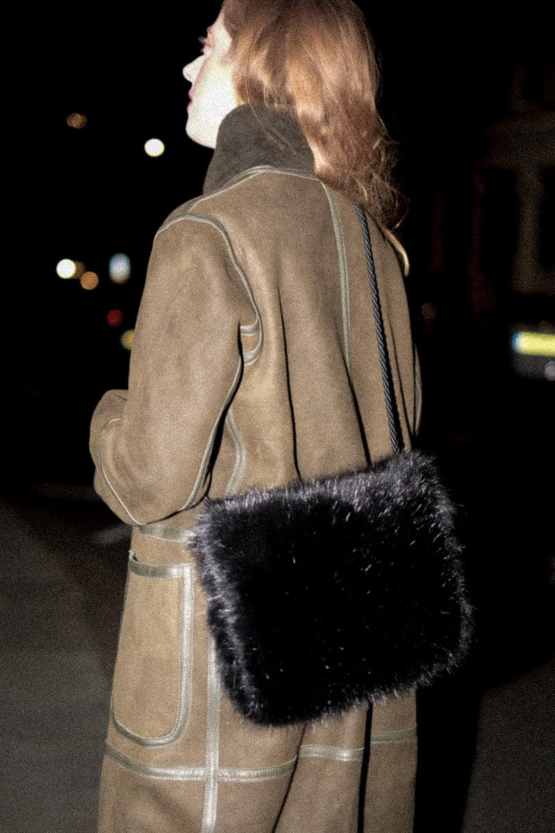 LOUIS BLACK SHOULDER BAG - CULT MIA