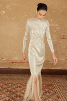 Maylé Vásquez Santa Maria maxi dress with flowing fabric and elegant design, perfect for summer and casual occasions.