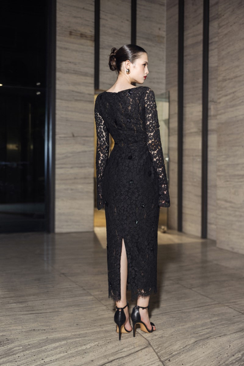 AVERY FLORAL LACE CUT OUT DRESS IN BLACK - CULT MIA